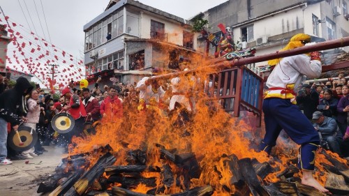 邓正清 赴汤蹈火