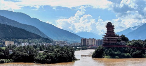 曾兴洪 展望凤凰阁